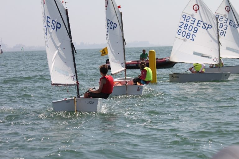 Por equipos optimist junio18 2