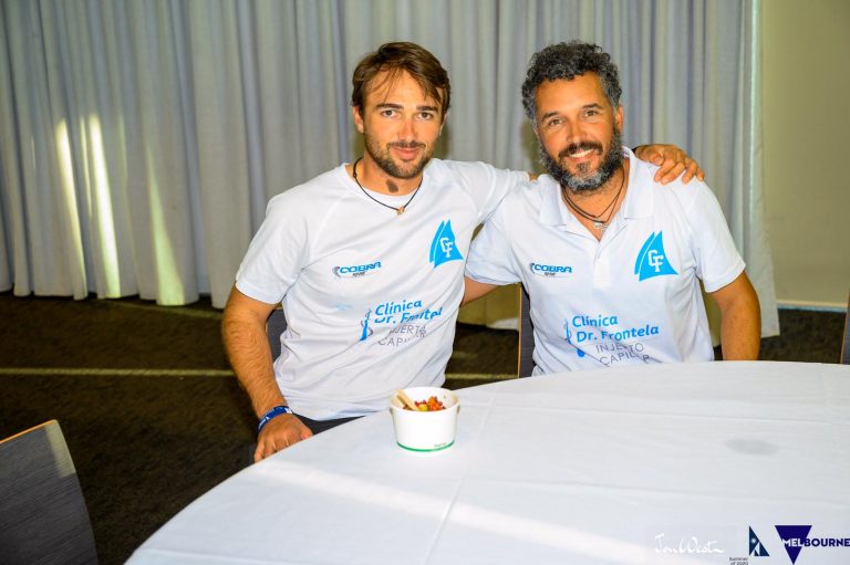 Guillermo Flores y su entrenador Kike Rom&aacute;n