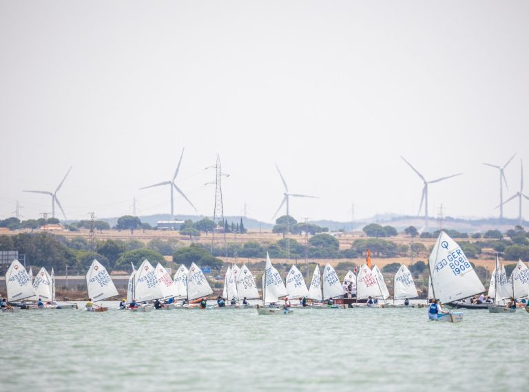 16da77a5 78b3 4d71 ab12 28c79b78817e