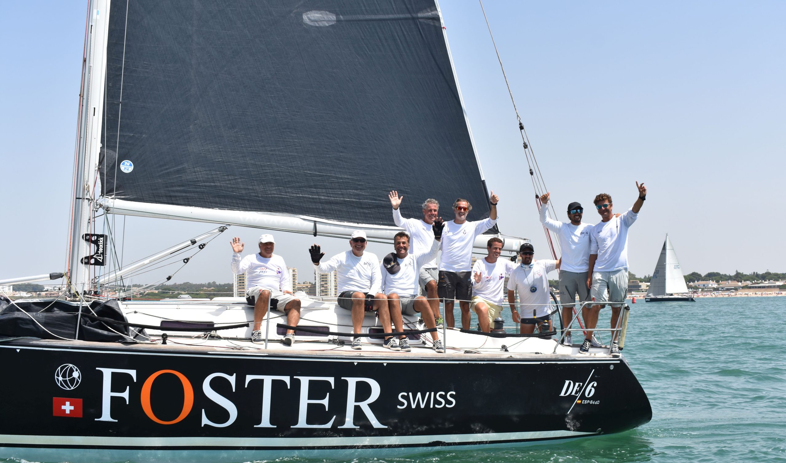 La embarcación onubense Foster Swiss campeón 002