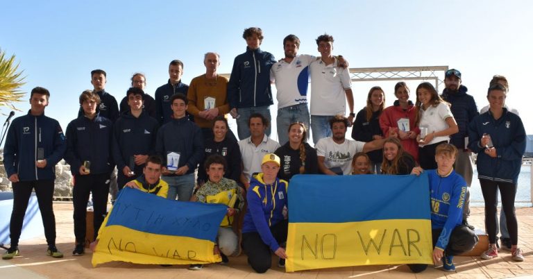 Pilar Lamadrid, Ángel Granda e Ignacio Baltasar, ganan las Copas de España de iQFOil en la Semana Olímpica Andaluza