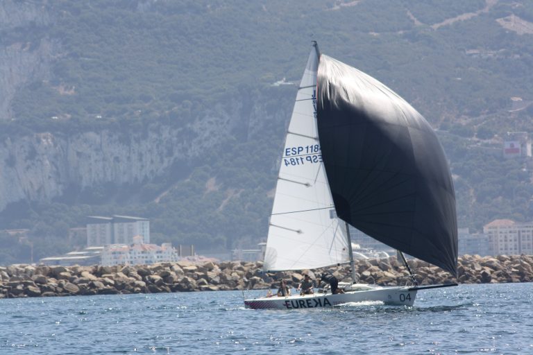 Triple cita para la flota de monotipos J/80, este fin de semana en La Línea de la Concepción