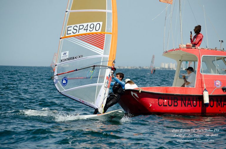 Los andaluces vuelven con siete medallas de la Copa de España de Windsurf de Murcia