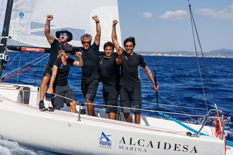 El ‘Alcaidesa Marina Sailing Team’, gana la 40 Copa del Rey Mapfre