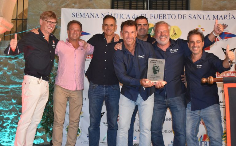 Los ganadores de la 28ª Regata Juan de la Cosa recibieron sus trofeos en el Castillo de San Marcos