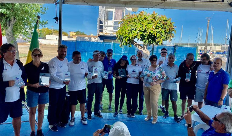 El gaditano ‘Salina Tres’ gana la XXI Regata Proyecto Hombre