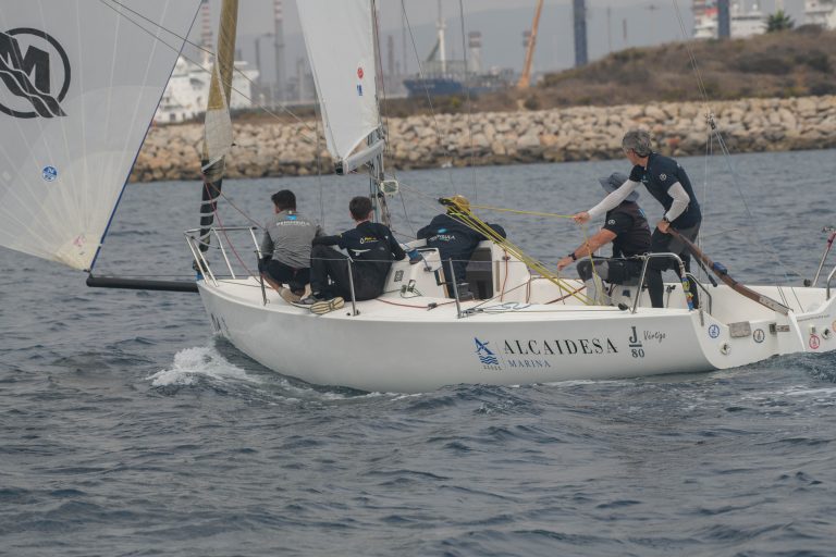 El Circuito Alcaidesa Marina de J/80 afronta su segunda entrega este fin de semana en La Línea