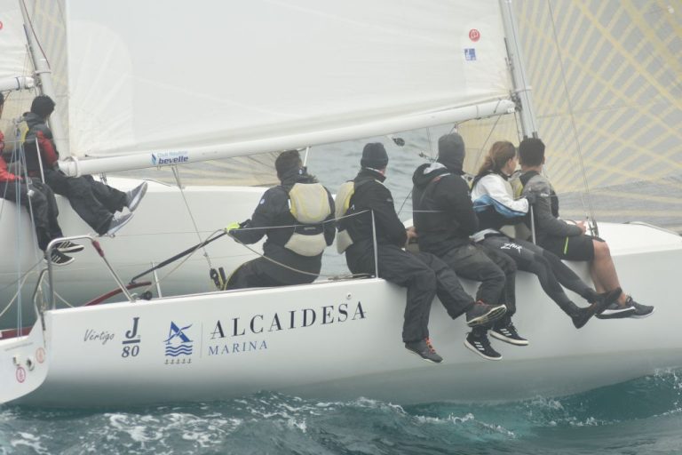 ‘Península’, ‘GVS Varaderos del Sur’ y ‘Alcaidesa Marina’, primer podio del fin de semana en La Línea
