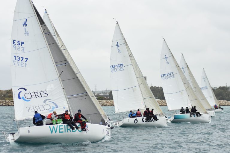 Las aguas de la Línea acogen la gran final de las series de invierno del Circuito Alcaidesa Marina de J/80