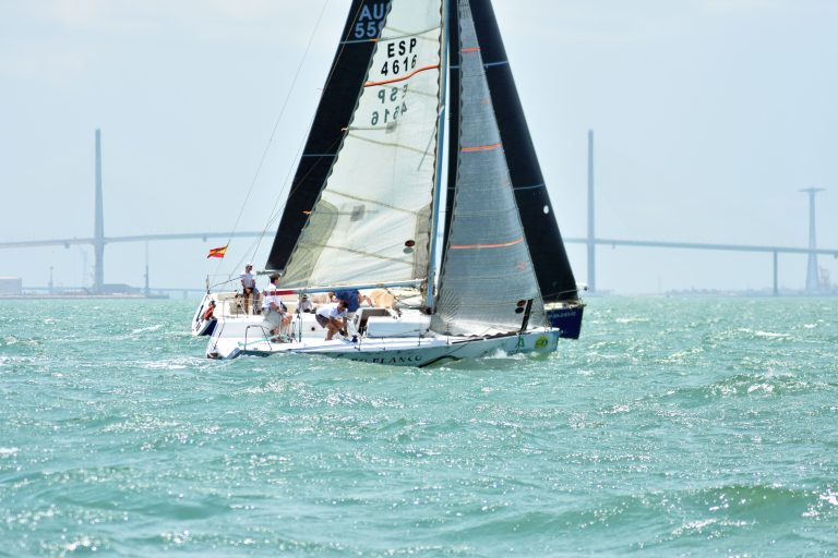 Victoria para el gaditano ‘Taboga Cuatro’ en la XVI Regata Amigos de la Vela Avante Canasta