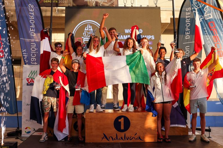 Fotografías entrega de medallas Campeonato del mundo de iQFOil