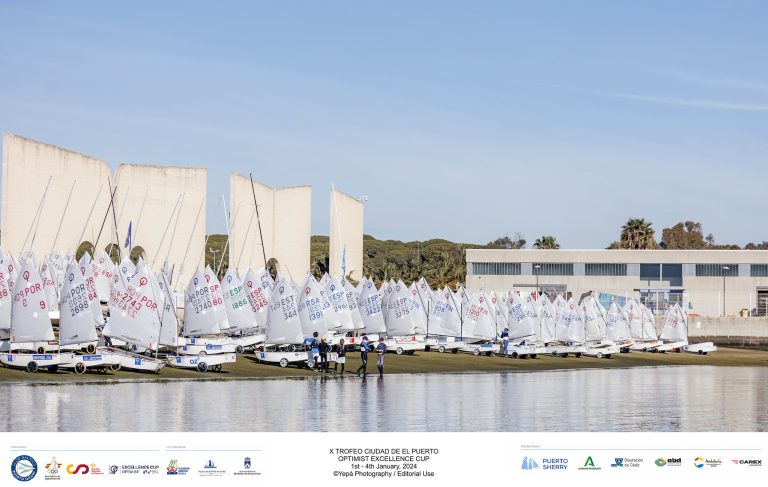 Sin viento un día más en la bahía gaditana
