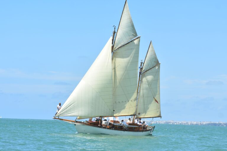 El malagueño ‘Seventy Senda Azul’ da un paso adelante en el estreno de la VII Semana Clásica de Puerto Sherry  ‘Odiseus’ y el 15M ‘The Lady Anne’, segundo y tercero, y líderes de la Copa de España en sus clases