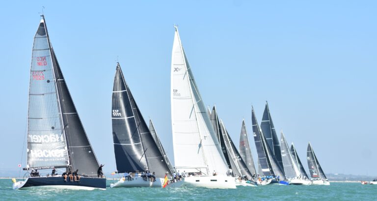 El ‘Merdocq’ de Iván Bohórquez se impone en el estreno de la 30ª Regata Juan de la Cosa y la 52ª Semana Náutica