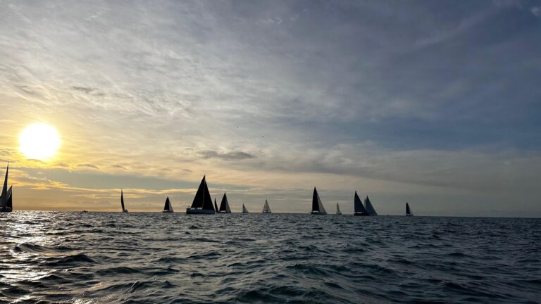 El malagueño ‘ELAMAR’, primer ganador de la 5ª Regata Vuelta Costa del sol A Dos, Trofeo Senda Azul