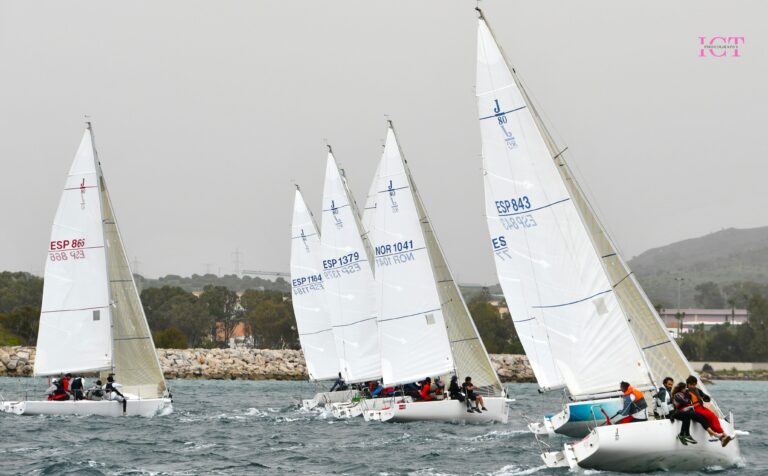 Fin de año y bienvenida al invierno en el Circuito Alcaidesa Marina de J/80