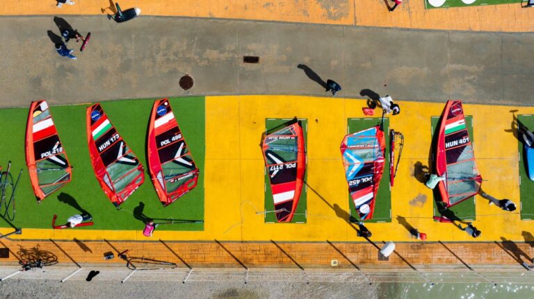 Este lunes arranca en la bahía de Cádiz la gran cita internacional del Windsurf olímpico con 248 deportistas de 32 países