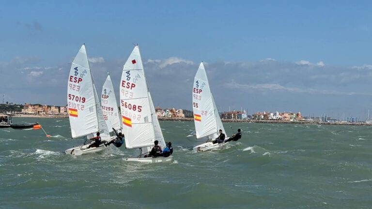 Cuatro tripulaciones del CN Puerto Sherry a por todas en el Campeonato de España de 420