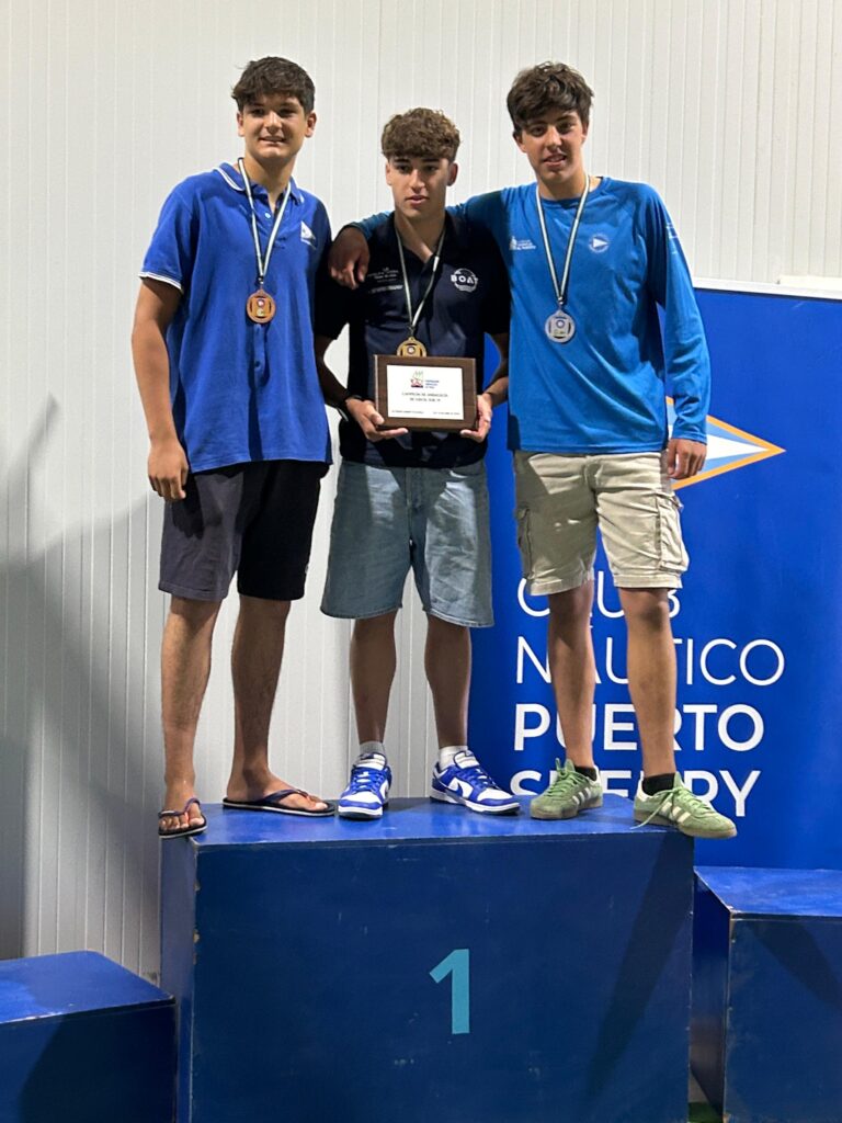 Los gaditanos Fernando Martínez del Cerro y Lucía Guardiola y el malagueño Álvaro Pastor se proclaman campeones de Andalucía de iQFOil 2026