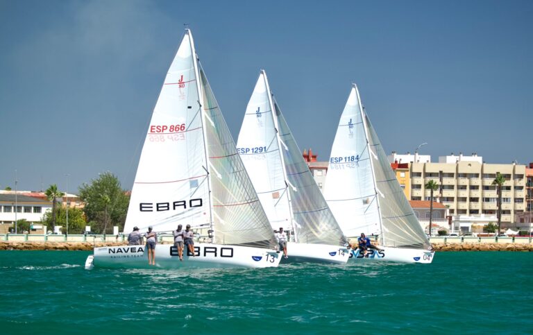 ‘Embata 80’ toma el mando en la Copa de España de J/80 en La Línea